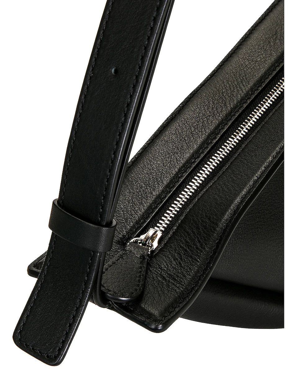 حقيبة يد نسائية جديدة من الجلد الطبيعي، الطبقة الأولى، مصنوعة من جلد العجل المحبب البسيط، بتصميم نصف قمري فريد من نوعه