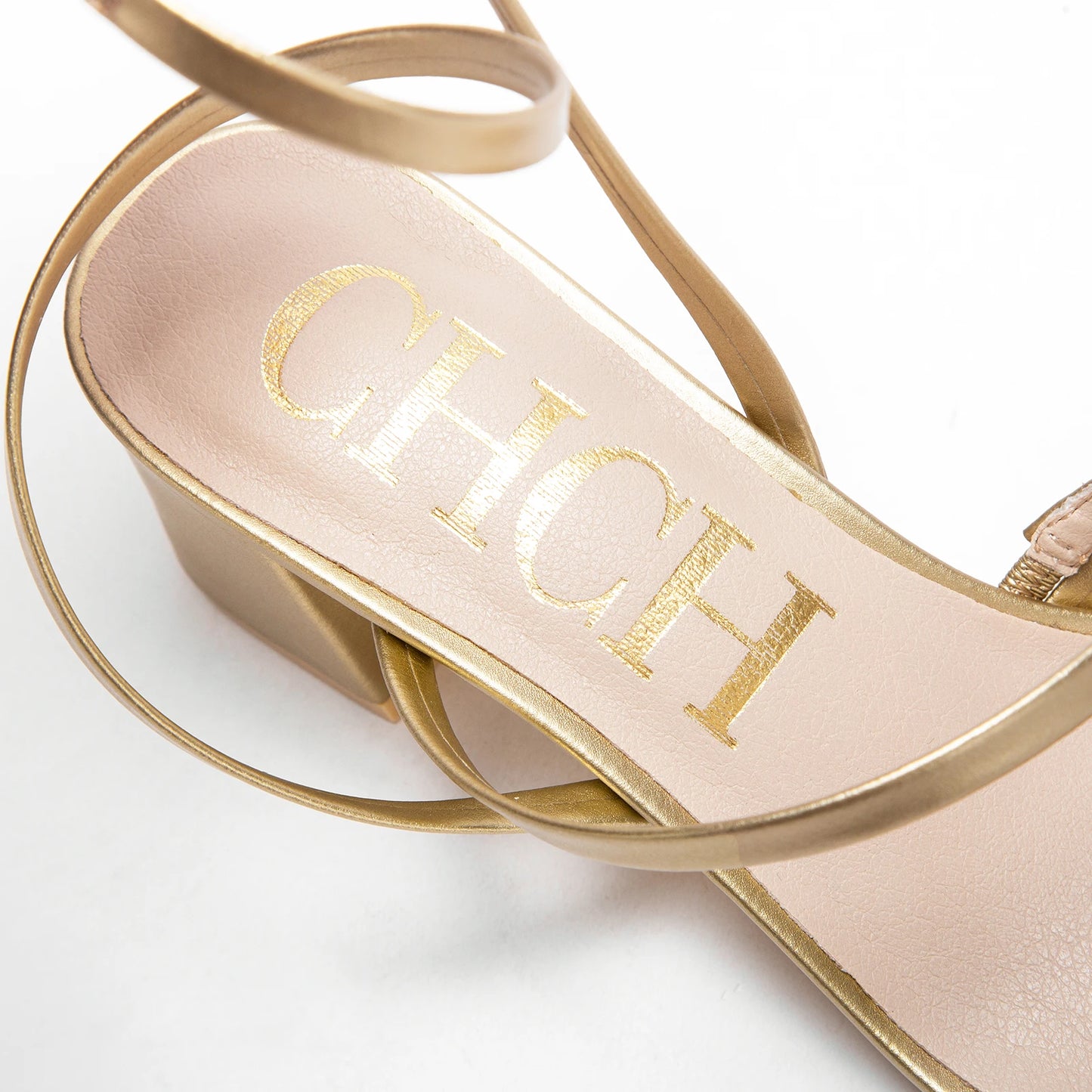 حذاء نسائي CHCH بكعب عالٍ جديد صيفي كاجوال بحزام أسود للتنقل 6 سم 