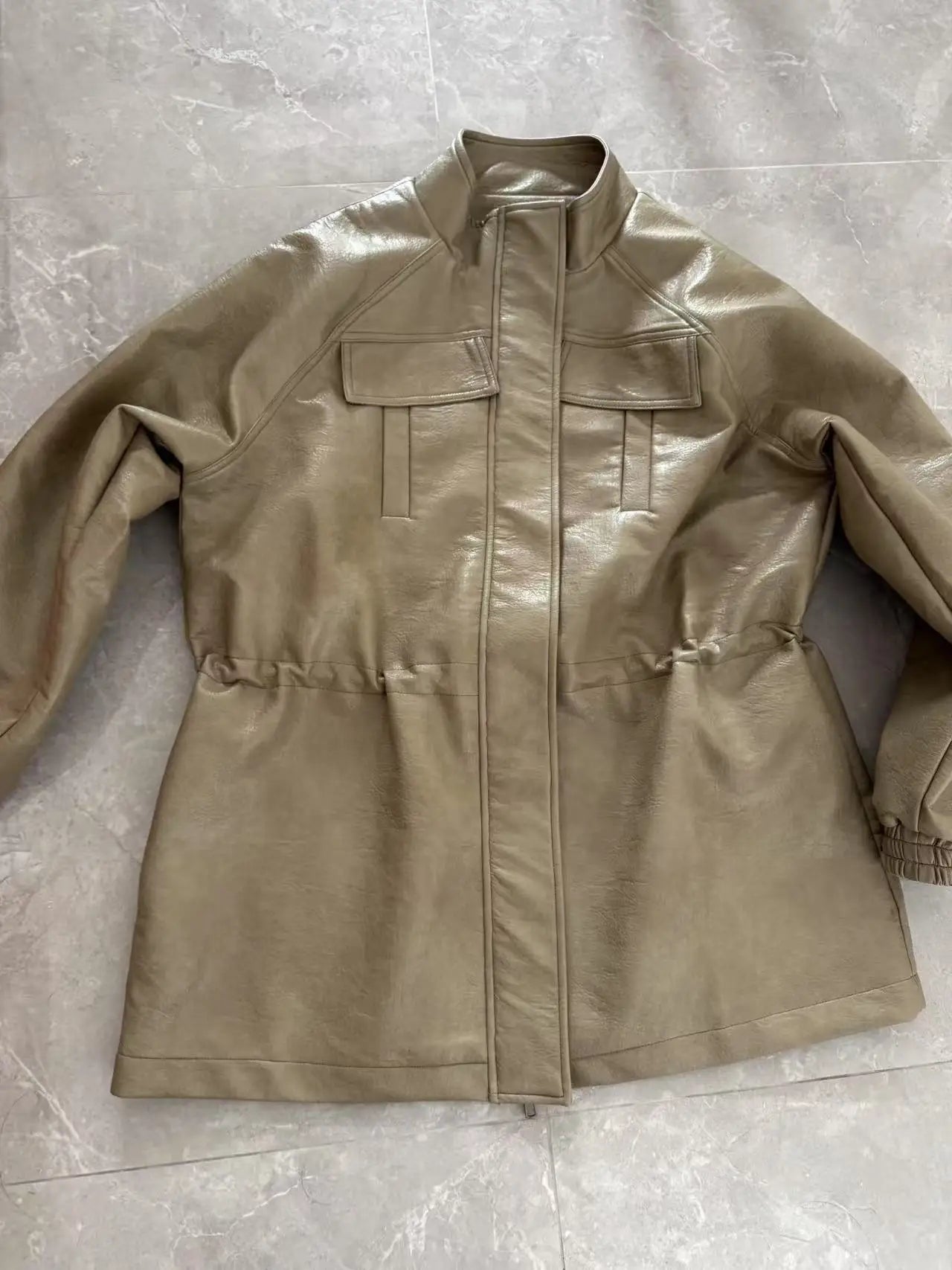 جاكيت نسائي من الجلد الصناعي لخريف/شتاء 2025 مع خصر مطاطي قابل للتعديل ومعطف نسائي وملابس خارجية 