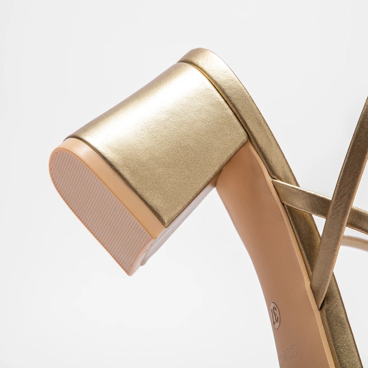 حذاء نسائي CHCH بكعب عالٍ جديد صيفي كاجوال بحزام أسود للتنقل 6 سم 