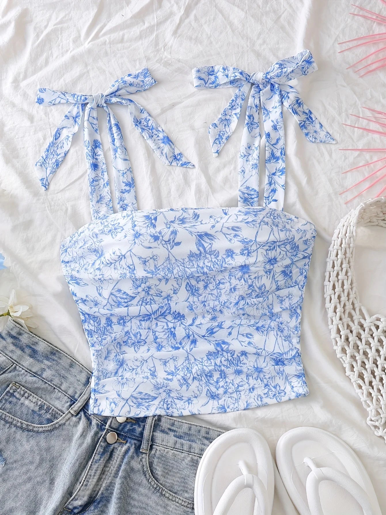 بلوزة قصيرة ضيقة بكتف مكشكش وحمالات عريضة، ملابس نسائية صيفية 2025، ملابس Y2K، بلوزة كاميس وردية مكشوفة الظهر، ملابس الشارع 